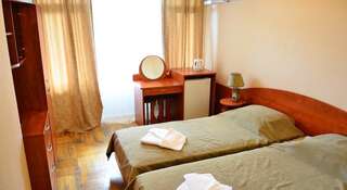 Гостиница Санаторий Ай-Петри Кореиз Улучшенный двухместный номер с 2 отдельными кроватями - Лечение включено-3